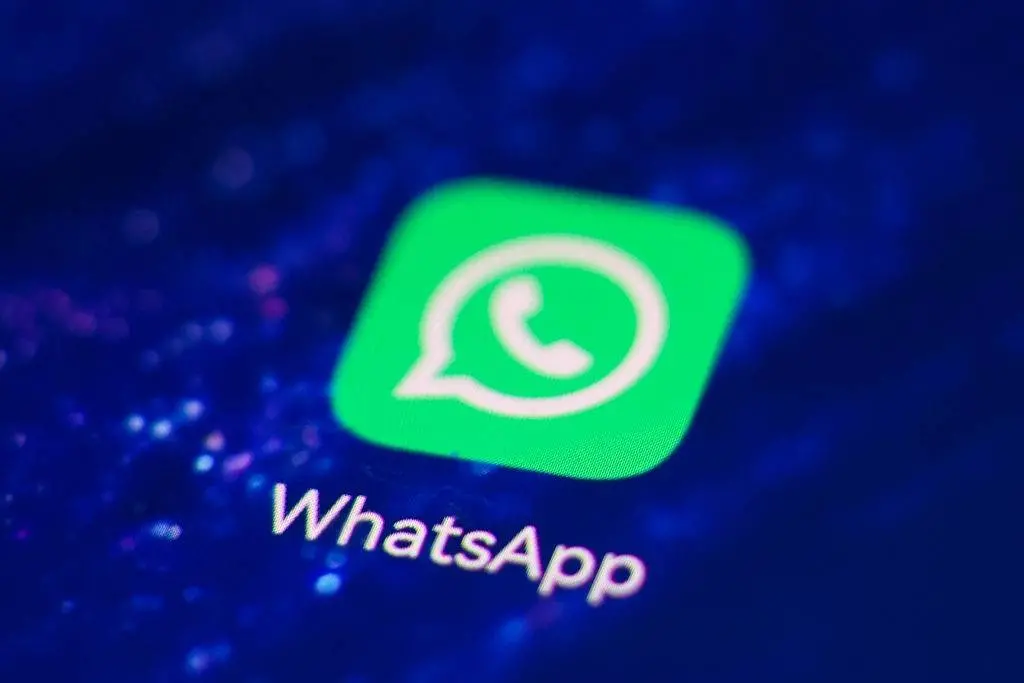 Gente, o WhatsApp liberou chamadas de vídeo e voz pra versão Web! Agora dá pra fazer chamada pelo navegador, com compar…