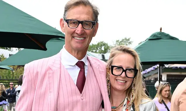 Pô, o Tony Adams vendeu a casa dele nas Cotswolds, saiu dali pra deixar a esposa dele estudar na universidade, segundo …
