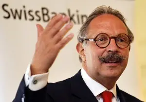 Pierre Mirabaud foi condenado por esquema de propinas de US$ 101 milhões na Suíça. É um reflexo de como o poder finance…
