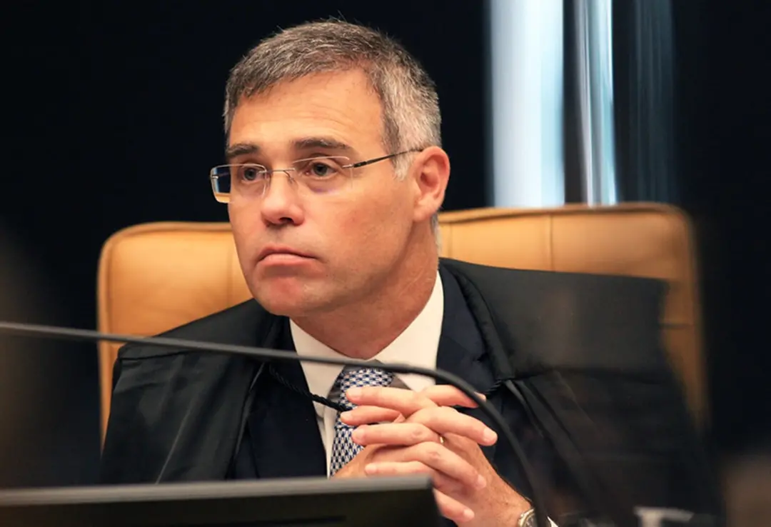 André Mendonça afastou Andrei Rodrigues do comando da Polícia Federal, alegando poder de interferir em investigações do…