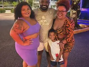 Arlindinho presenteou a mãe com um SUV depois dos sustos que teve nos shows. É bom ver o cuidado com a família, mesmo q…
