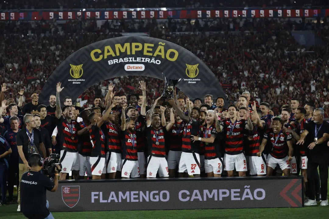 Flamengo indicado ao prêmio de Melhor Clube do Ano na Bola de Ouro 2026. A indicação acontece com o time no meio de uma…