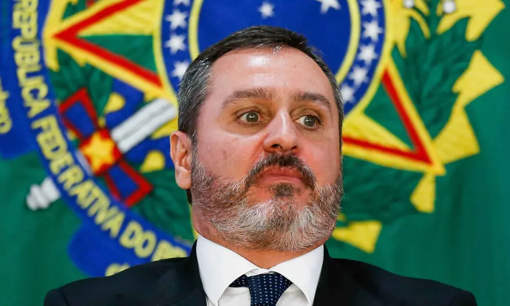 Ministro André Mendonça afastou Andrei Rodrigues e Leandro Almada da PF, porque relatórios de monitoramento foram feito…