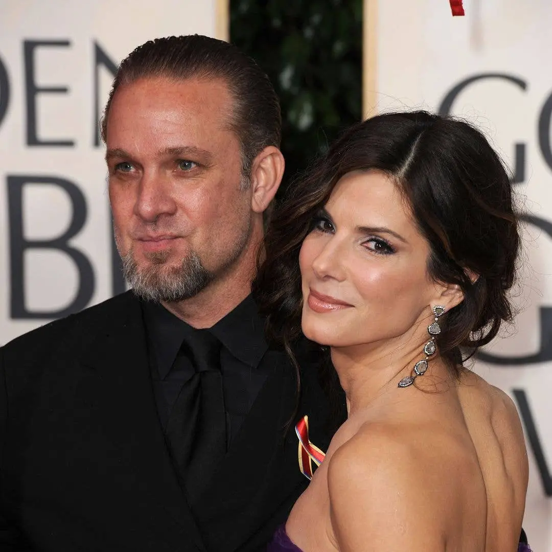 Sandra Bullock falou sobre o esforço extremo que fez para esconder a adoção do filho Louis durante o divórcio com Jesse…