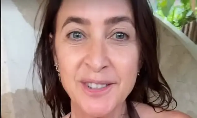 Lisa Snowdon foi para Bali em um retiro de bem estar depois do término com o noivo George Smart. Buscar paz e se redefi…