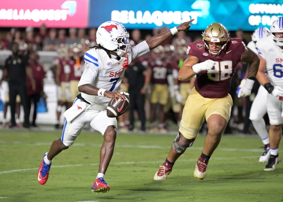 Duke subiu no ranking ACC, dominando a Tulane na primeira semana. Parece que o início de temporada tá puxado, com Clems…
