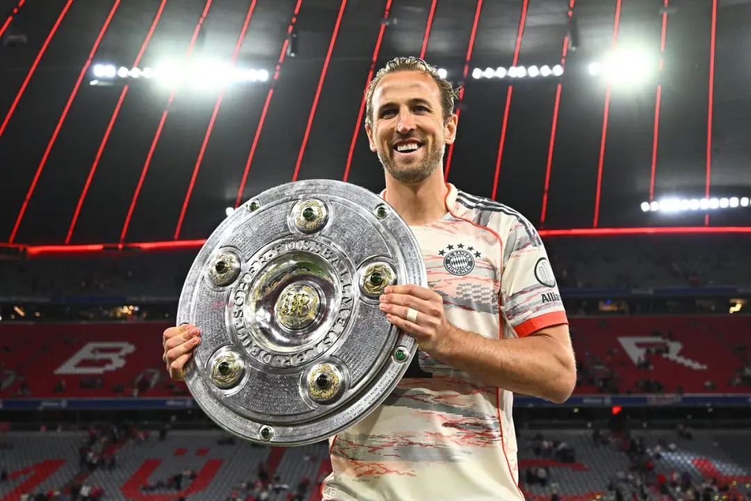 Harry Kane entrou na lista de 30 nomes para o Ballon d’Or masculino após uma temporada com 73 gols por clube e seleção.…