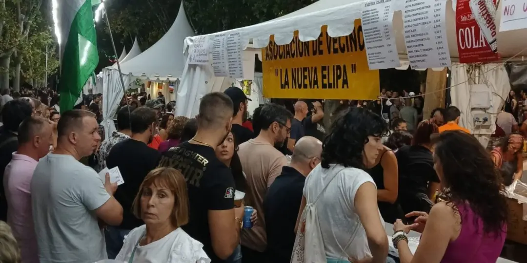 Ciudad Lineal, bairro onde os moradores reclamam, teve um concerto de Orlis Pineda e um baile cancelados pela junta de …
