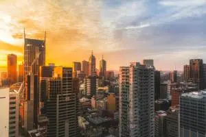 A venda de um imóvel na Avenida Europa, em São Paulo, foi cancelada pelo fundo imobiliário, e a vacância do portfólio s…