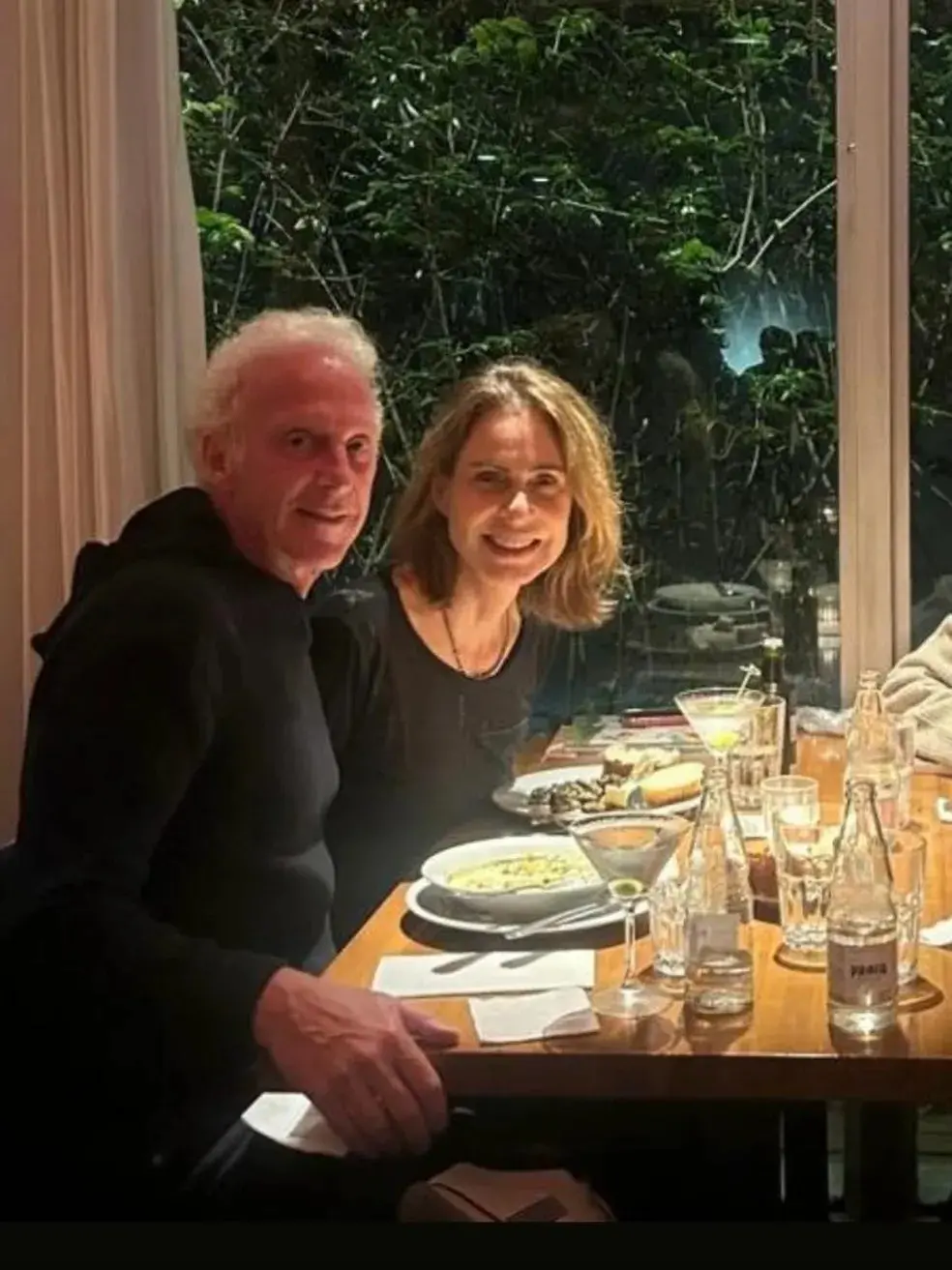 Silvia Pfeifer falou sobre o impacto de se divorciar aos 62 anos, após 44 anos de casamento com Dedé Santana. A transiç…
