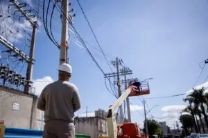 Equatorial Goiás faz obras de modernização na rede elétrica em diversas regiões do estado. Essas intervenções, que incl…