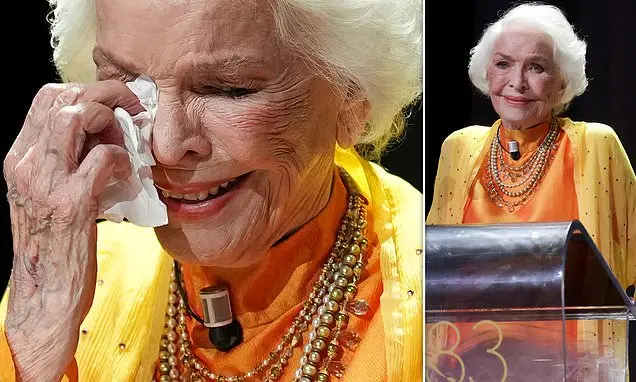 Ellen Burstyn chorou ao receber o Leão de Ouro de Veneza por Mérito de Vida. A emoção dela, depois de tantas conquistas…