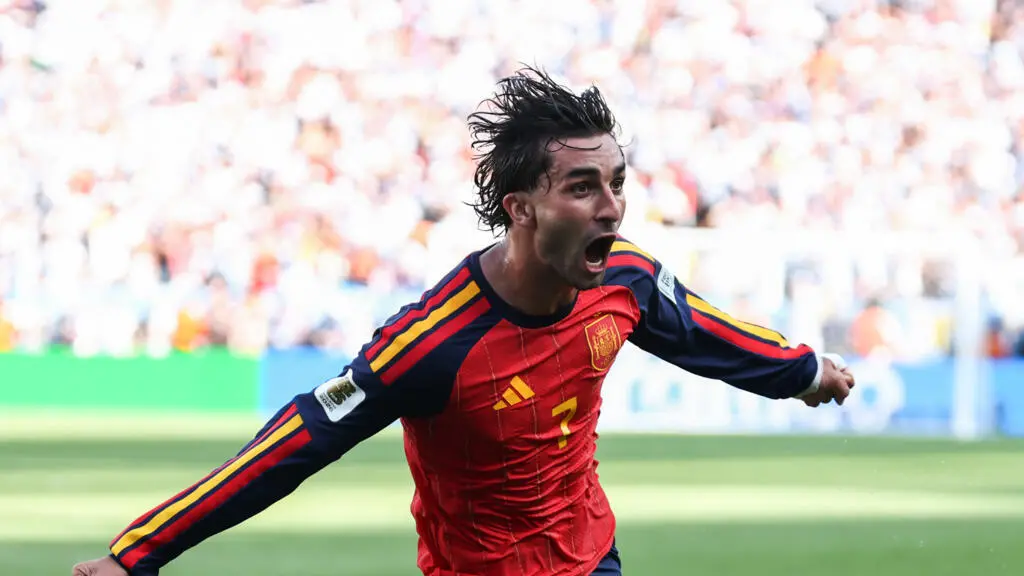 Ferran Torres lidera a lista de 30 nomes para o Ballon d'Or masculino depois de marcar o gol da Espanha na final da Cop…