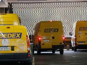 TST determina que os trabalhadores dos Correios mantenham 80% do efetivo na greve. É um meio termo entre a paralisação …