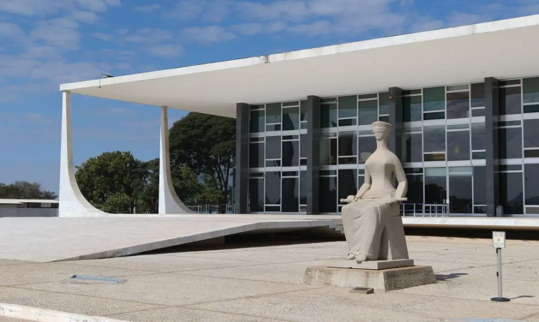 Praça dos Três Poderes será fechada nesta terça para julgamento do STF. A decisão sobre apuração contra Moraes e o pedi…