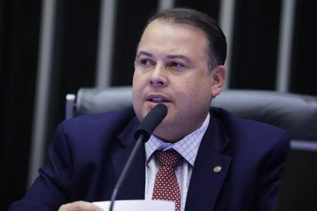 Deputado Julio Cesar propôs o fim das bets no Brasil, alertando que o impacto ultrapassa o entretenimento e afeta o orç…