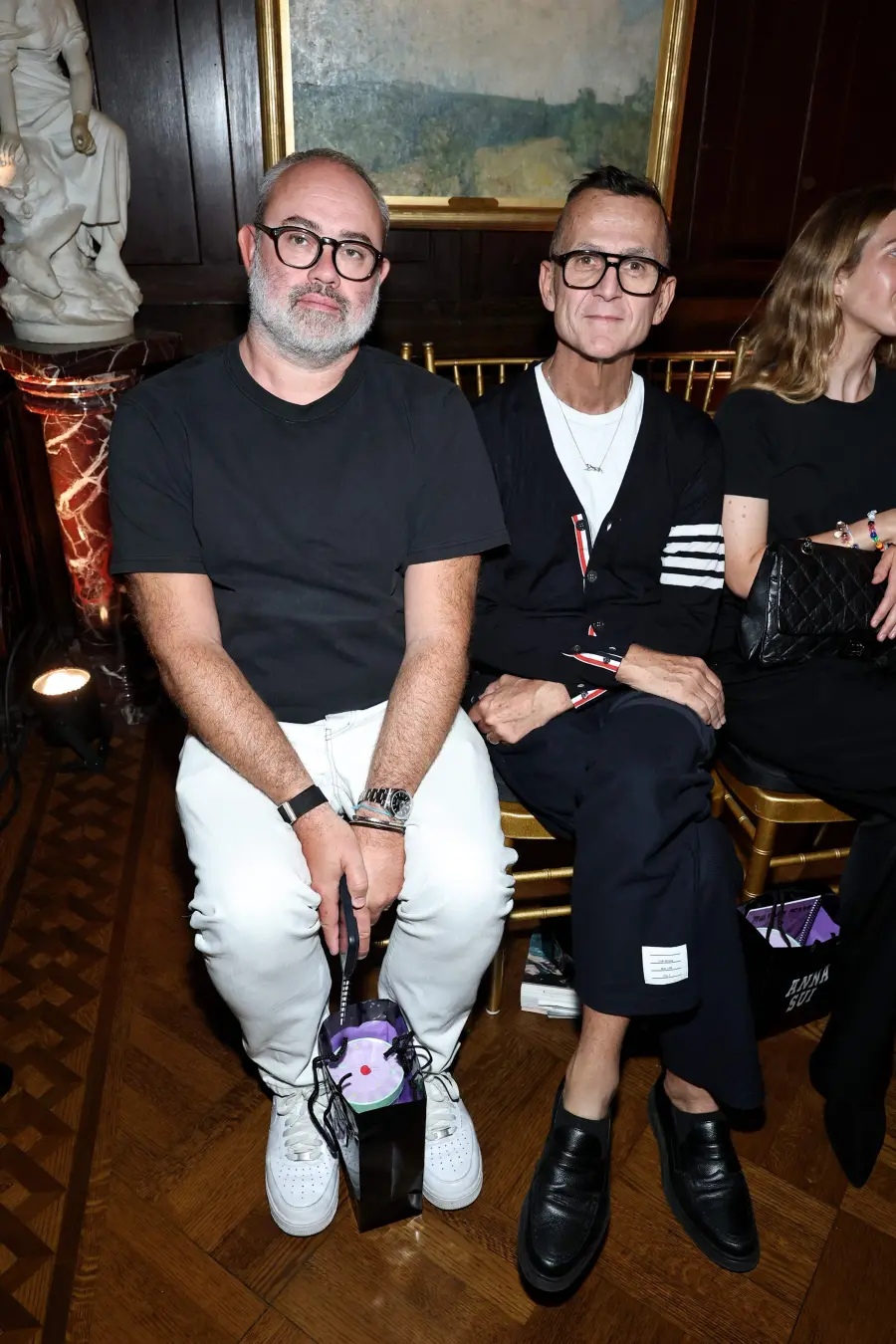 Steven Kolb, presidente do Conselho de Designers de Moda da América, se afastou do cargo após conter fisicamente manife…