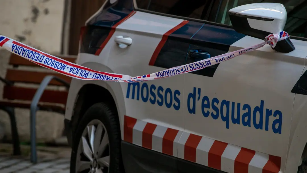 Vidreres, Girona: um jovem está sendo procurado pelos Mossos d Esquadra após agredir uma mulher de 22 anos que corria p…