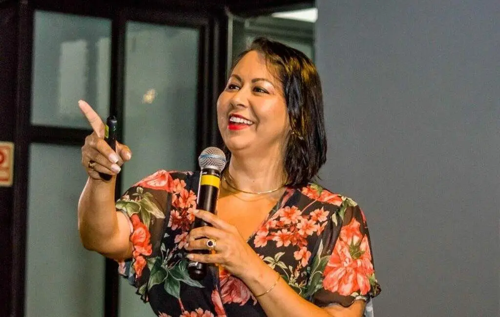 Andréia Fioravante recebeu o Social Impact and Women’s Empowerment Award na Suíça, em setembro. Reconhecer trajetórias …