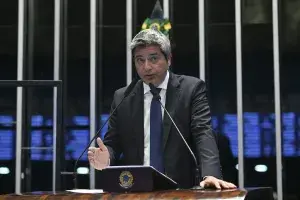 Carlos Portinho lançou um manifesto no Senado defendendo processo de impeachment contra Alexandre de Moraes. A ideia é …