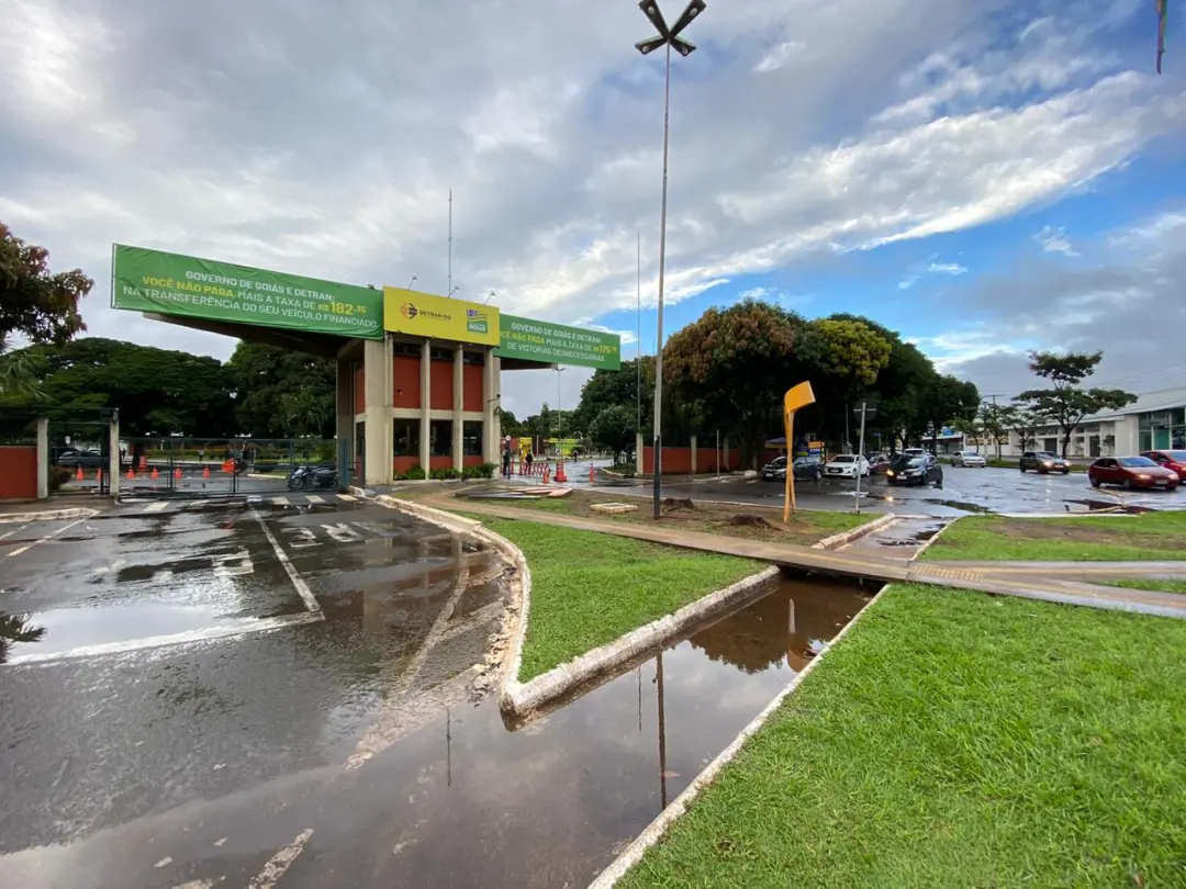 Terça-feira, 15, vence prazo IPVA e licenciamento para veículos de placas 1 e 2 em Goiás. Golpistas usam mensagens fals…