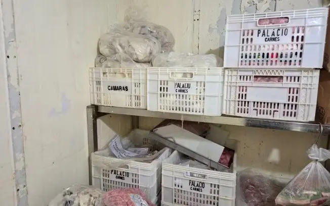 350 quilos de carnes vencidas e estragadas foram apreendidos em um açougue em Indaiatuba, São Paulo. Usaram nitrito de …