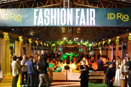 Praia de Icaraí, em Niterói, vai sediar o Festival ID com moda autoral, gastronomia e shows de 18 a 20 de setembro. É b…