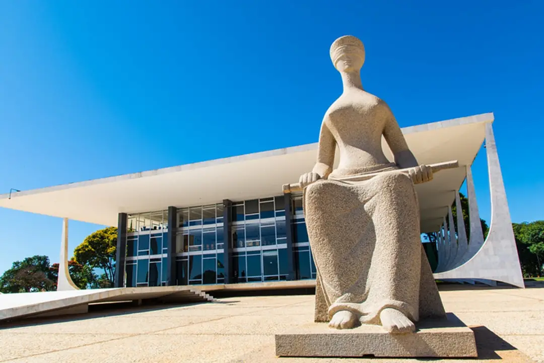 Acadêmicos da USP criaram um Observatório do STF em resposta à crise que ameaça a democracia. É preocupante quando a fu…