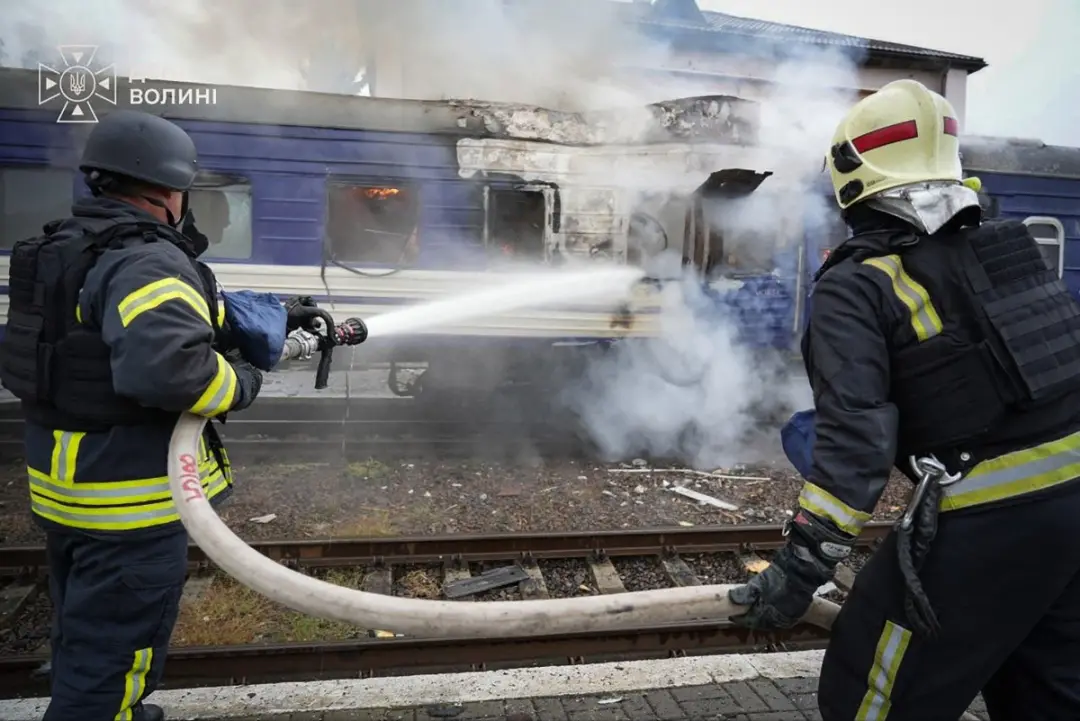 Ataques russos à rede ferroviária ucraniana se intensificam semanalmente, com uma campanha ininterrupta atingindo trens…
