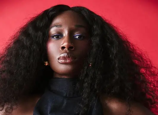 Heather Agyepong assinou com a Industry Entertainment após o sucesso no West End com Shifters, onde atuou ao lado de To…