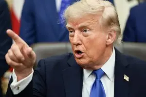 Trump disse para o CEO da Nvidia em Los Angeles que robôs nao vao dominar o mundo, chamando receios de farsa. A gente p…