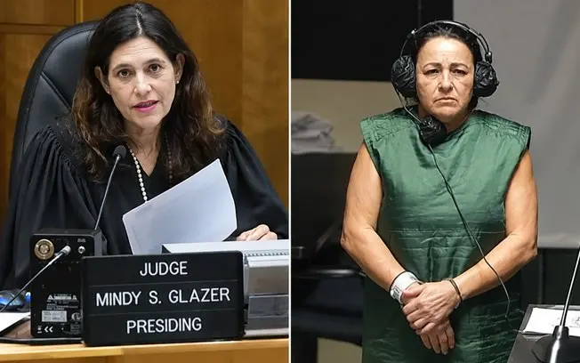 Miami-Dade, Flórida, viu uma mulher ser detida após despejar fezes em uma vizinha durante uma discussão sobre suposta t…