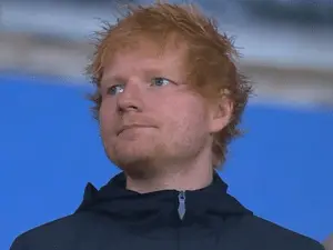 Ed Sheeran sendo boicotado nas redes sociais por causa da polêmica com Macklemore sobre a Palestina. Acho que quando a …