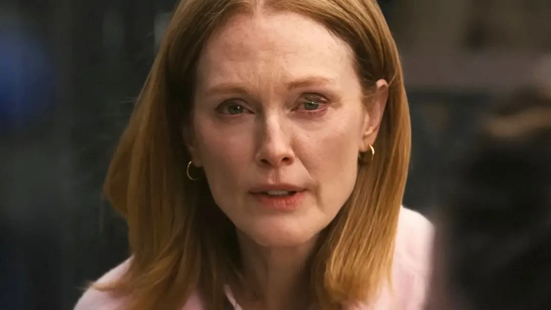 Julianne Moore no filme The Debut com atuação sem preparo anterior chamou a atenção. Eu curto a forma como o Jesse Eise…
