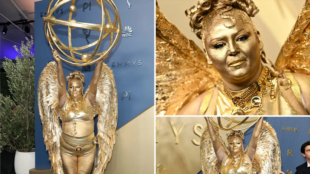 Meg Stalter pintou o corpo de dourado e se vestiu como um troféu nos tapetes vermelhos do Emmy 2026. É ousado, um jeito…