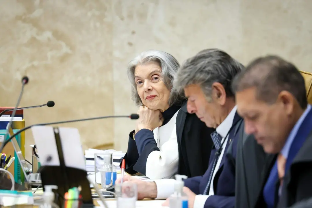 A decisão sobre Moraes e Vorcaro no STF depende de Cármen Lúcia e Fachin, dada a divisão das alas na Corte. Isso mostra…