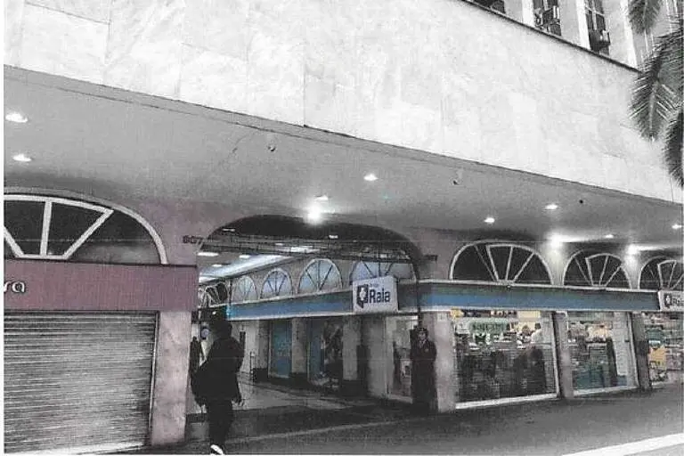 A polícia não achou a sede da produtora do filme Dark Horse na Paulista, mesmo com mandado da Justiça. É um coworking c…