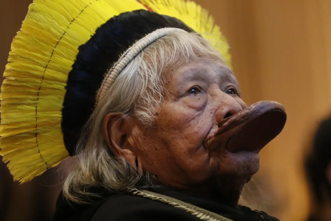 Cacique Raoni, aos 94 anos, enfrenta câncer no aparelho digestório e está em cuidados paliativos em casa, em Peixoto de…