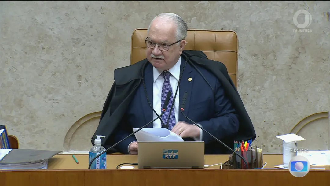 Daniel Vorcaro, ex-banqueiro, teve o sigilo sobre sua rede de pagamentos encerrado por ordem de Fachin. Isso traz mais …