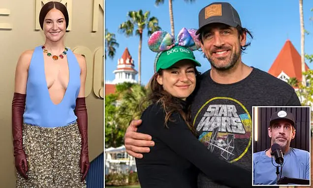 Aaron Rodgers, 42, contou em podcast que o término do noivado com Shailene Woodley, 34, teve razões complicadas. É difí…