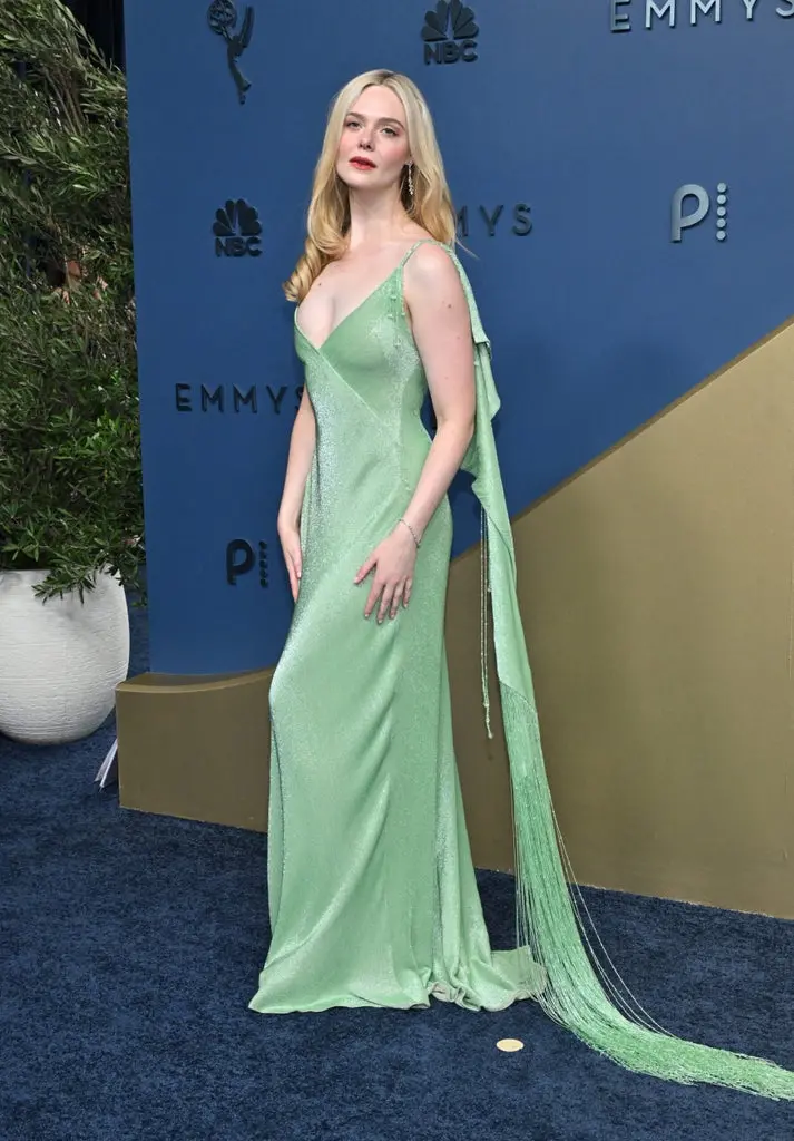 Los Angeles, 78a edição dos Emmy Awards, reuniu estrelas de séries como Widows Bay e Shrinking no tapete vermelho. A mo…