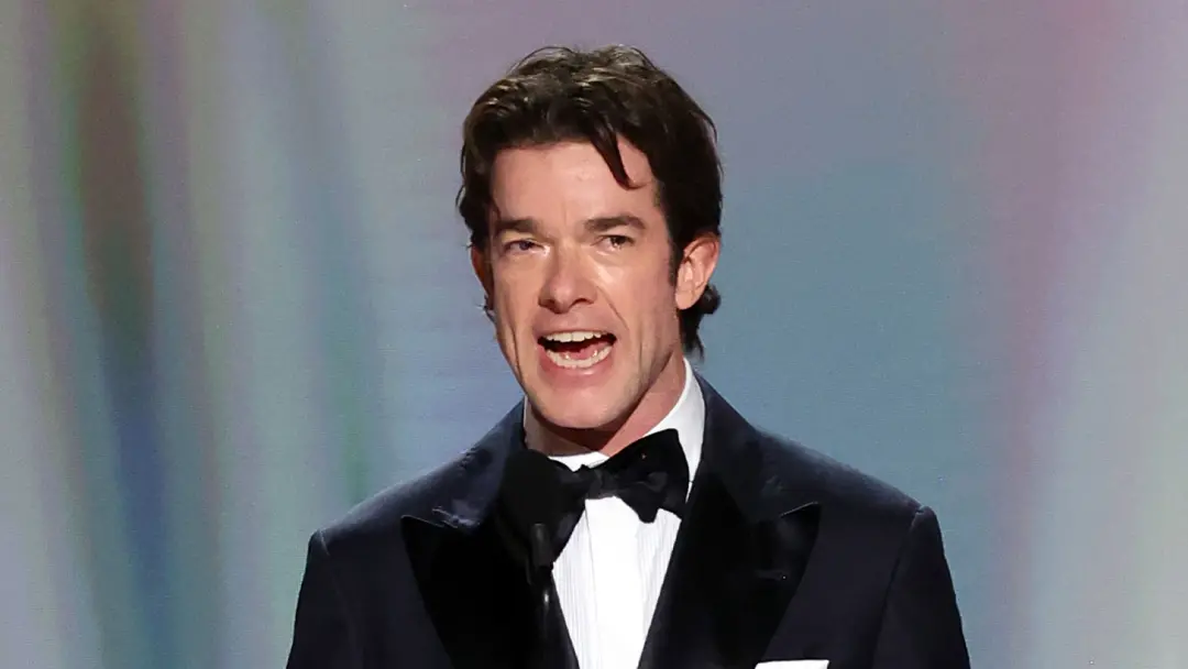 John Mulaney foi bleepado durante a entrega do prêmio de Melhor Ator Principal em Série Dramática nos Emmys. O comedian…