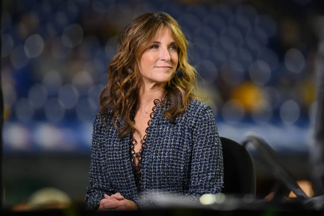 Suzy Kolber, que esteve 27 anos na ESPN, falou que a saída dela em junho de 2023 foi um desfecho ruim. Não receber nenh…