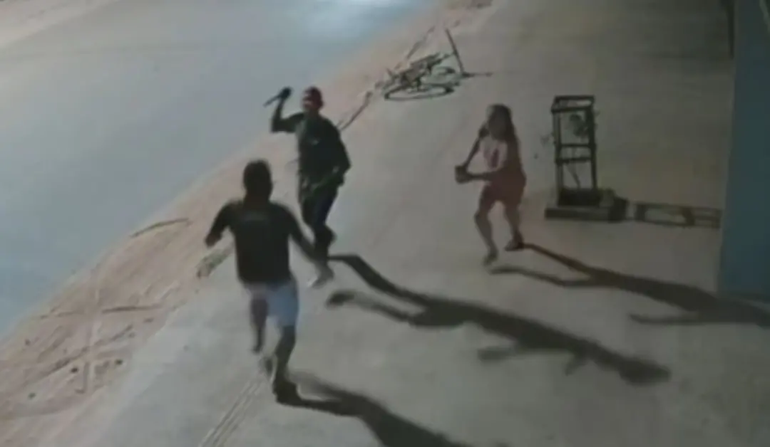 Jutaí, Santarém, Pará. Um casal foi abordado por um homem em bicicleta na madrugada do último sábado com ameaça de faca…