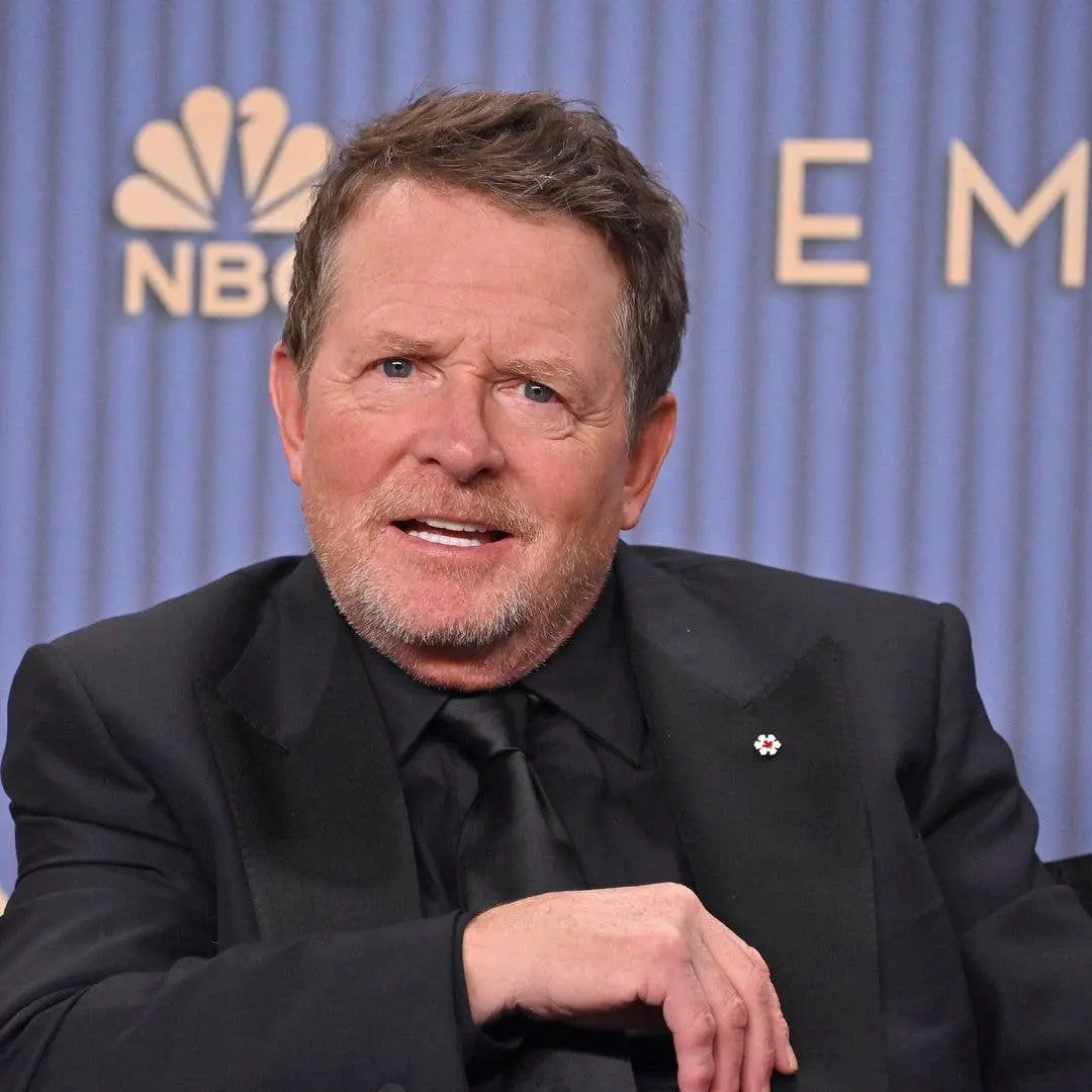 Michael J. Fox, aos 65 anos, apareceu nos Emmys cercado da esposa e dos quatro filhos em homenagem à sua luta contra o …