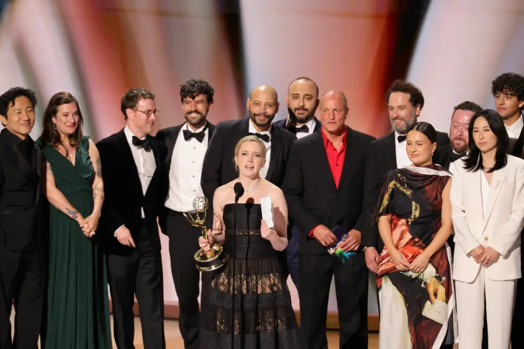 Emmys 2026 teve momentos favoritos, os piores e os mais estranhos na noite da TV. Acho importante ver que a noite entre…