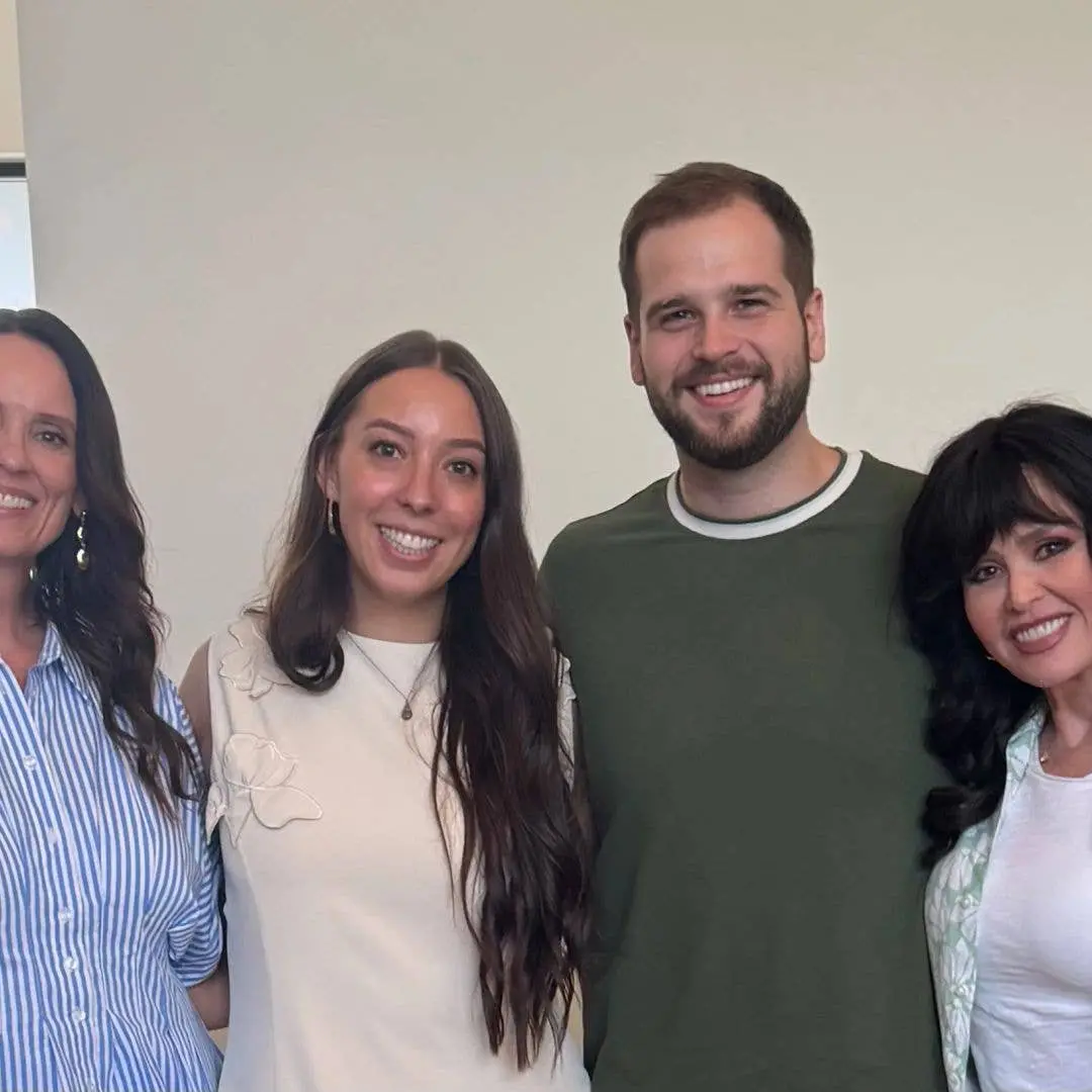 Utah recebeu o casamento do filho Matthew Osmond com Kaitlynn, e Marie Osmond compartilhou as fotos. É bom ver essas ce…