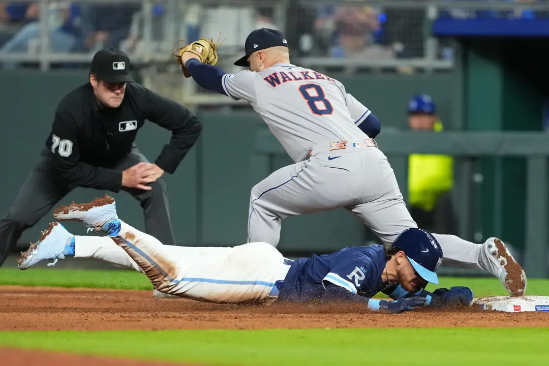 Astros e Rangers com 12 jogos em 13 dias para decidir o campeão da AL West. Os Rangers precisam vencer dois jogos a mai…