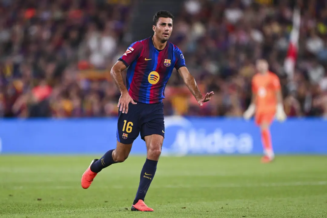 Rodri falou sobre papo privado com Jose Mourinho depois que o Real Madrid quis ele antes do Barcelona. Ele disse que Mo…