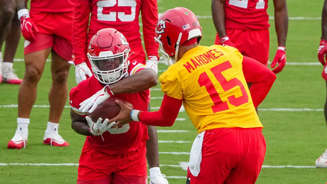 Mahomes elogiou Kenneth Walker depois da vitória dos Chiefs sobre os Broncos, dizendo que ele ditou o tom do jogo. É im…